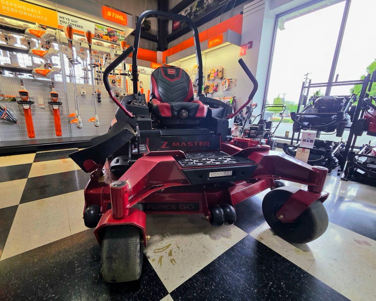 Toro 2000 Series 60″ Commercial Zero Turn Mower – 77288