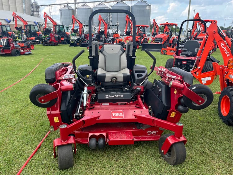 Toro 7500 Series 96″ Batwing Zero Turn – 74090