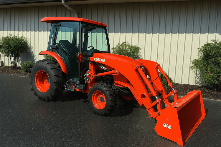 Kubota L3560HSTC-LE w/ LA555 Loader