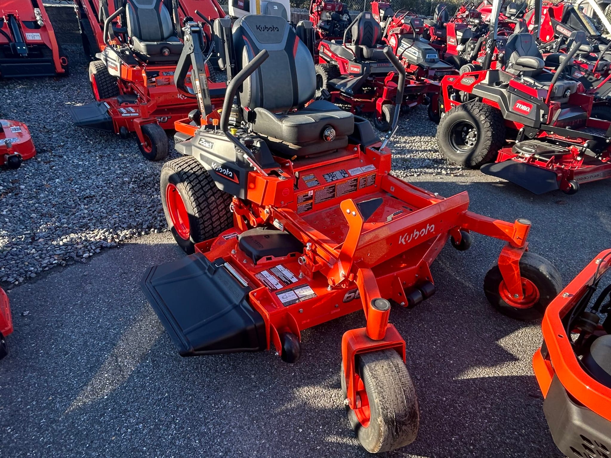 Kubota Z726XKWNC-60 Commercial Zero Turn “Demo” Mower #B2295