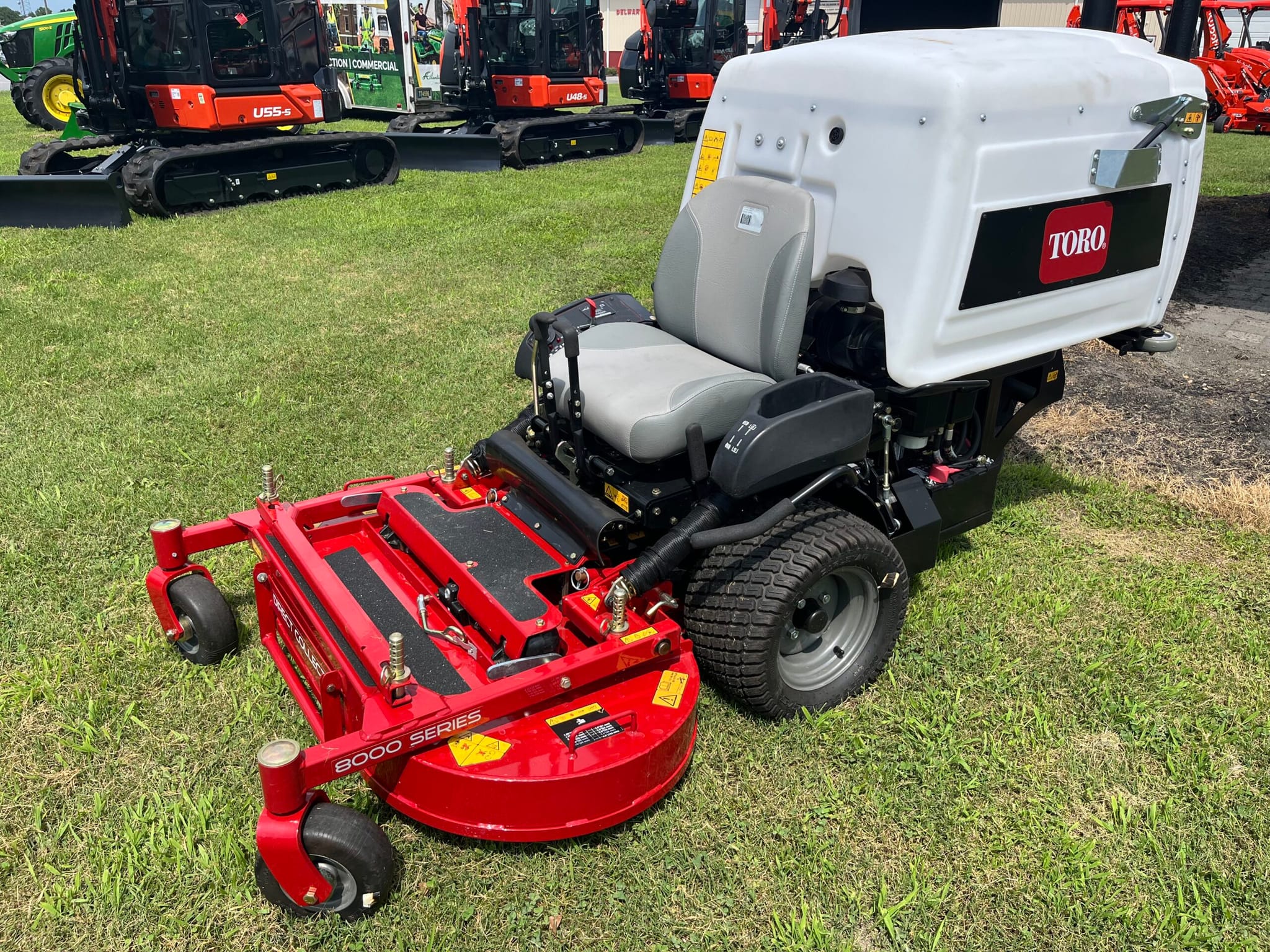 Toro 8000 Series 48″ Direct-Collect Z-Master