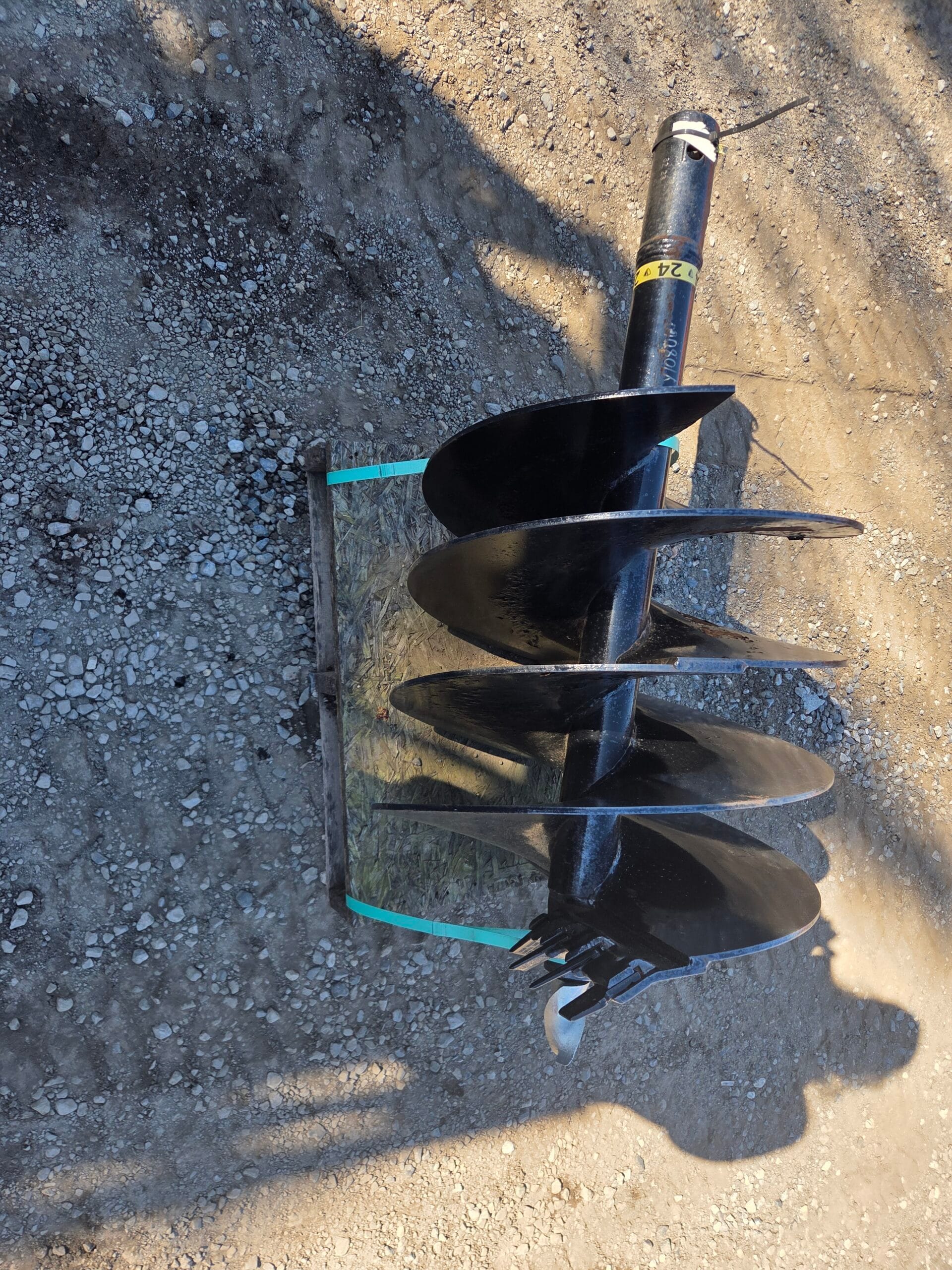 24″ Auger Bit w/ 2.56″ Round Shaft