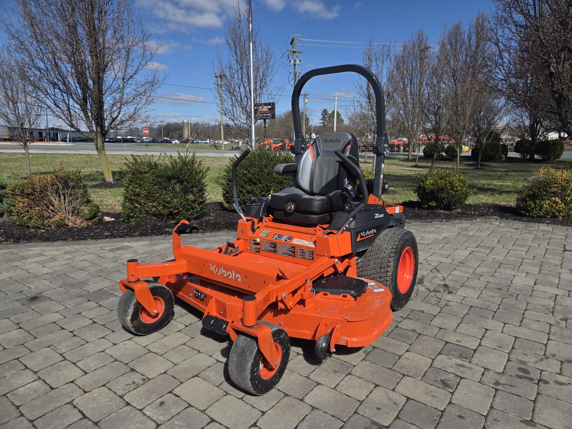 Kubota Z725KHNC-60″ Commercial Zero Turn Mower