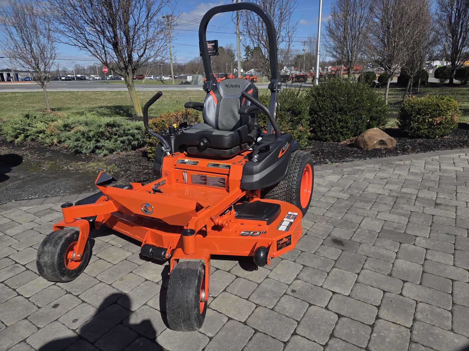 Kubota Z422KWTNC-60 – 60″ Zero Turn Mower