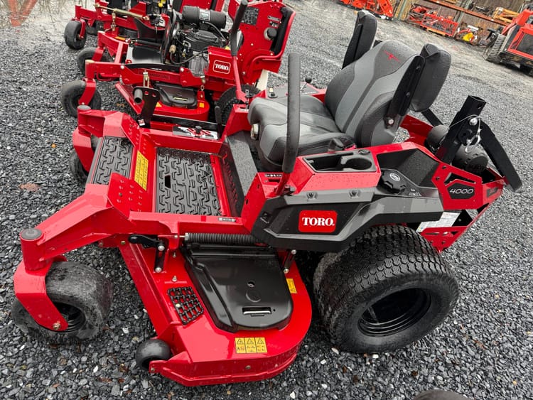 Toro 4000 Pro Series 60″ Commercial Zero Turn Mower – 74035
