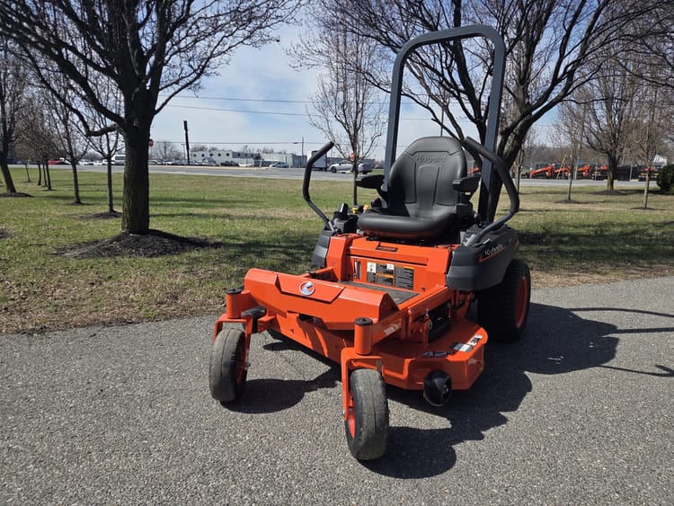 Kubota Z232KW-42 – 42″ Zero Turn Mower