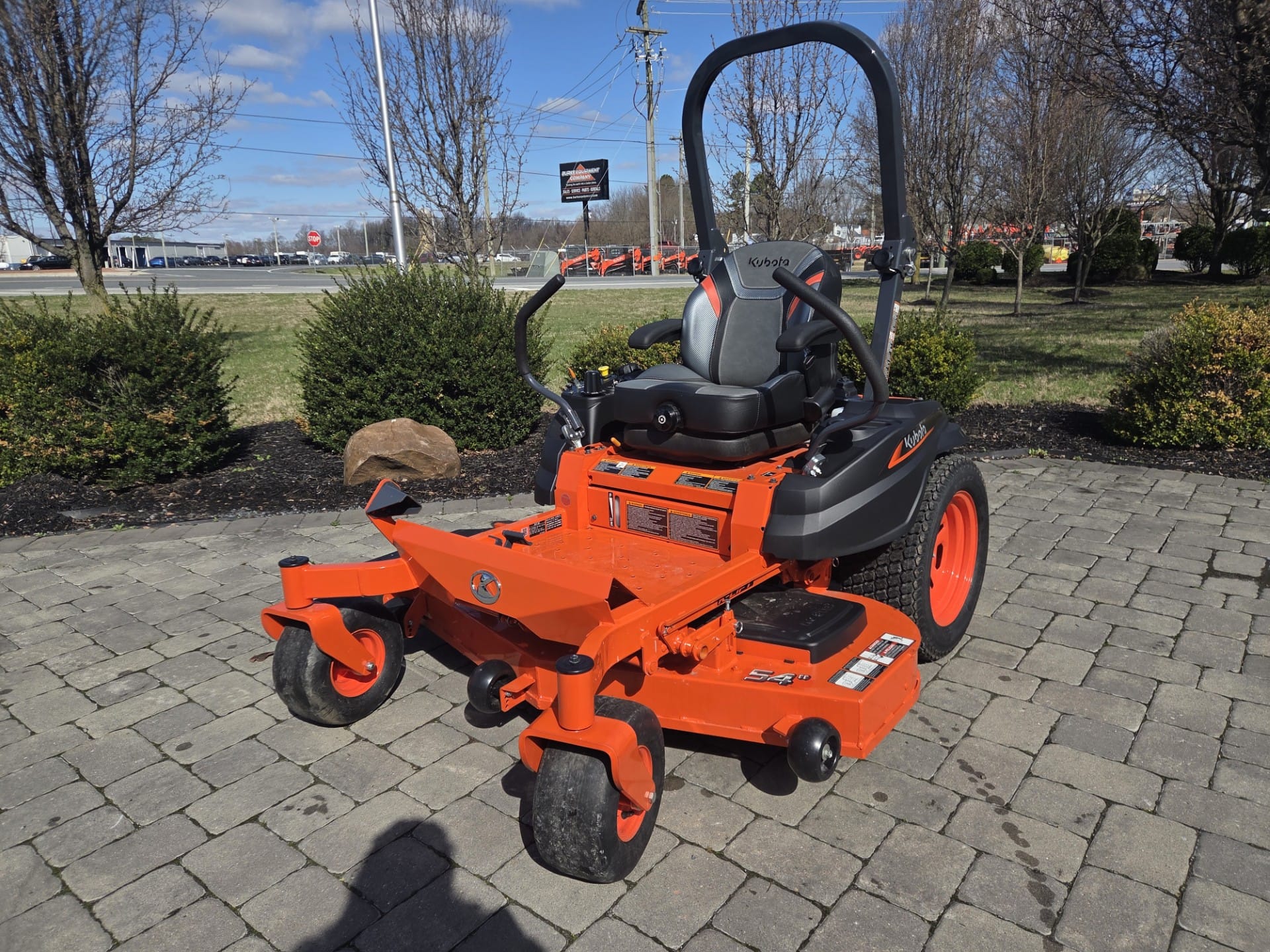 Kubota Z422KWNC-54 – 54″ Zero Turn Mower