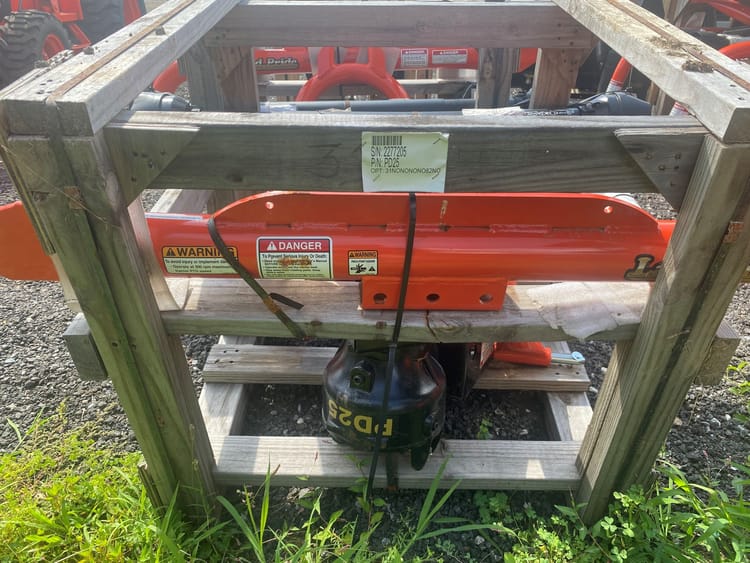 LAND PRIDE PD25 POST HOLE DIGGER CLEARANCE