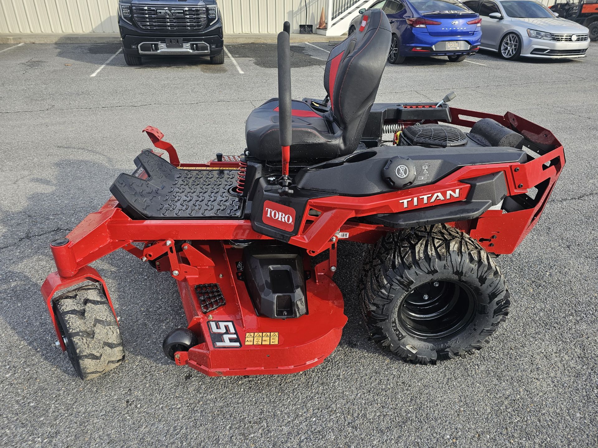 Toro Titan 54